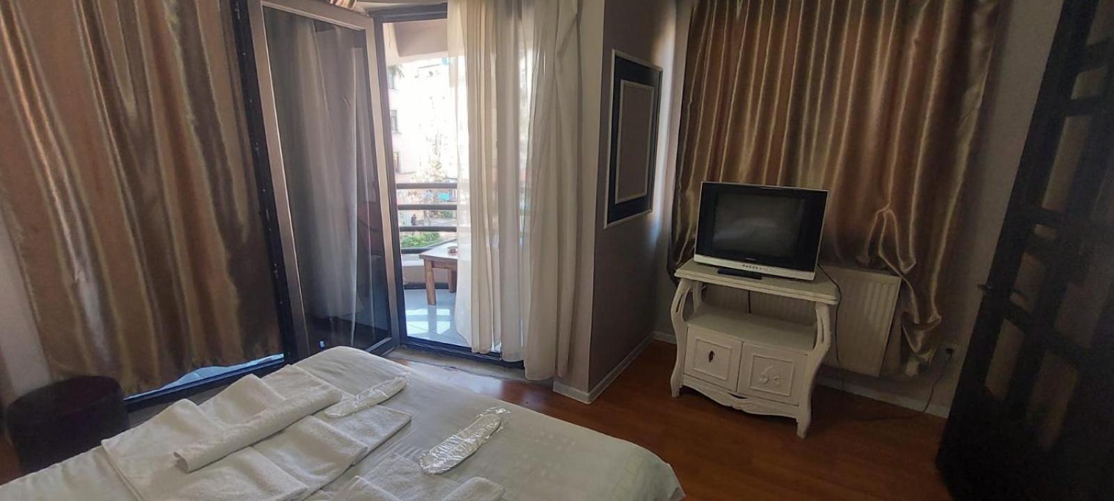 Metrepol Hotel Batumi Exterior photo