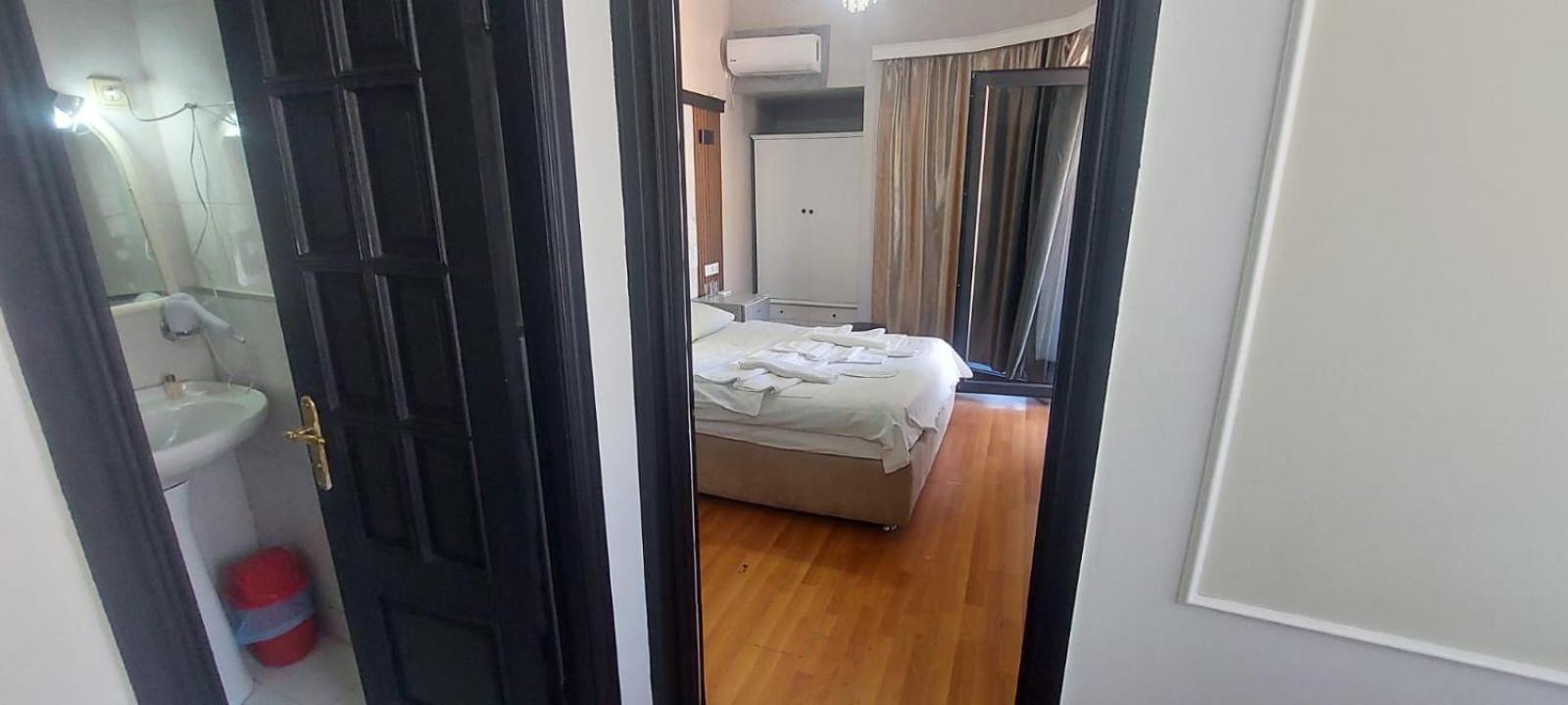 Metrepol Hotel Batumi Exterior photo